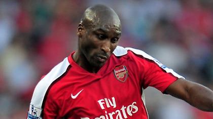 Oι «μαυρόγατες» στο κυνήγι κεντρικού αμυντικού