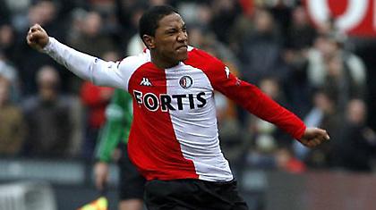 Τοπ κλας, με σακατεμένα γόνατα