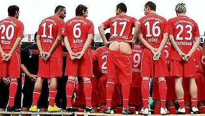 «Αποκαλύψεις» στην επίσημη φωτογράφηση