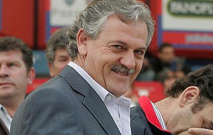 «Παραιτούμαι…»