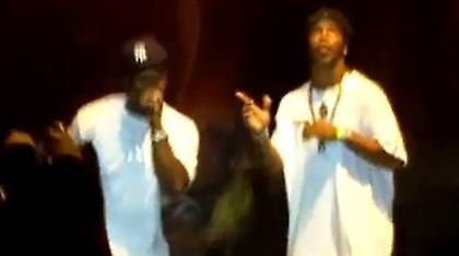 Ο Ροναλντίνιο ραπάρει (video)