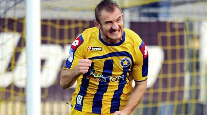 Προλαβαίνει ο Τσέζαρεκ, όχι ο Ρουίς