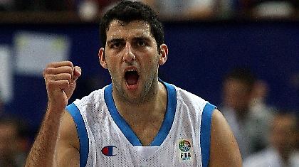 Μπουρούσης: «Όσο πιο ψηλά γίνεται»