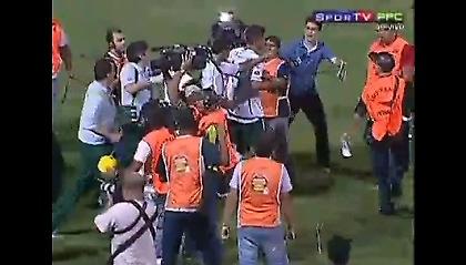 Ξύλο μεταξύ δημοσιογράφων, παικτών και προπονητή στη Βραζιλία!