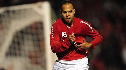 Ανατροπή στην κορυφή και ξύλο στη Βραζιλία!