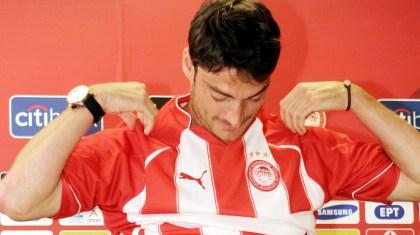 Ο Ριέρα φοράει τα ερυθρόλευκα (Web TV)