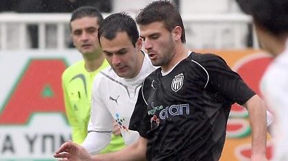 Ακάθεκτος ο Ιωνικός