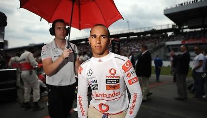 Τα έβαλε με τους μηχανικούς του