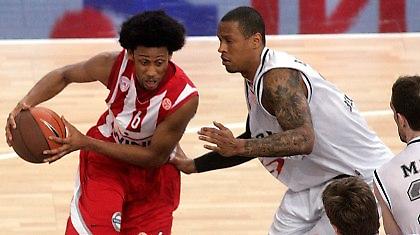 Συνεχίζει στην Εφές ο Ρόμπερτς