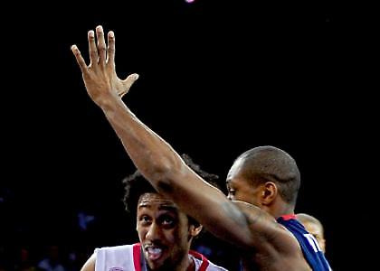 Στο «αντίπαλο δέος»…