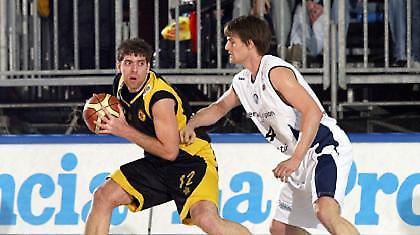 Διπλό «χτύπημα» από Μπιέλα