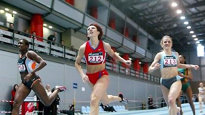 Πέρασε τα… εμπόδια η Αντιουκ