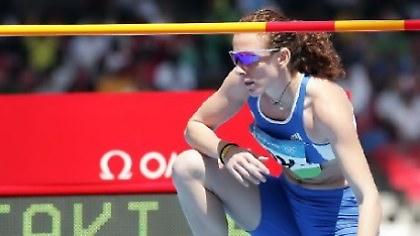 Ανέβηκαν μια θέση Υφαντίδου-Στρατάκη