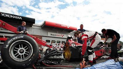 Από θαύμα έζησε ο πιλότος του Ολυμπιακού (video)