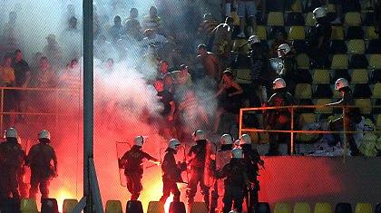 «Καμπάνες» για πέντε οπαδούς της Γιαγκελόνια