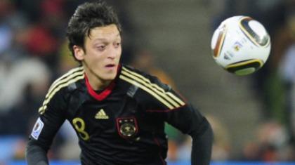 Είχε μάτια μόνο για τον Εζίλ