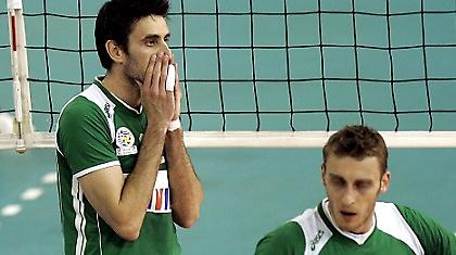 «Κουνάει το μαντήλι» και ο Σμαραγδής