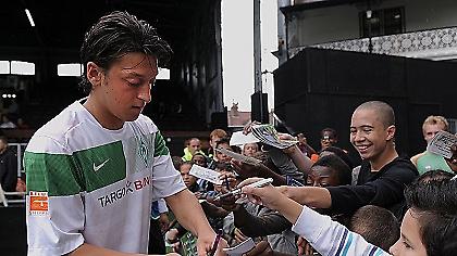 «Ποια συμφωνία για Οζίλ; Ούτε καν πρόταση»