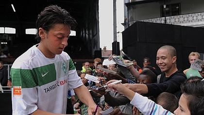 «Ποια συμφωνία για Οζίλ; Ούτε καν πρόταση»