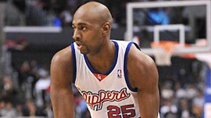 Κόλινς ο ….αμυντικός, που ψάχνει ο Ολυμπιακός