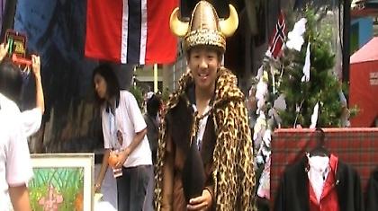 Βρε, μικρός που είναι ο κόσμος! (video)