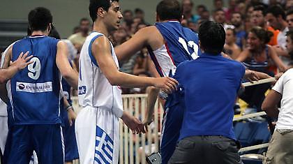 Η Εθνική δεν είναι Παναθηναϊκός και Ολυμπιακός