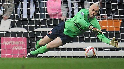 Ενθαρρύνει Αλμούνια ο Βενγκέρ