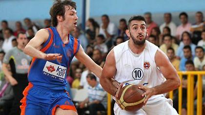 Στη Γλυφάδα ο Ίκαρος