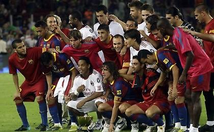 Το «Καμπ Νου» υποκλίνεται στον Ροναλντίνιο! (video)