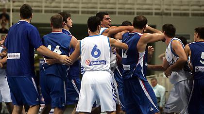 Δυο αγωνιστικές σε «Σόφο», Φώτση