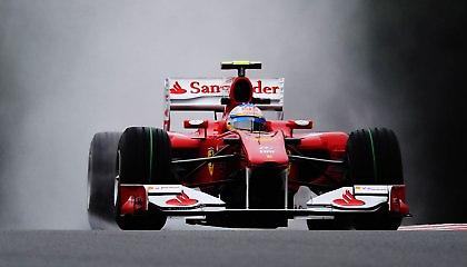 Πρωτιά Αλόνσο στο βροχερό Σπα