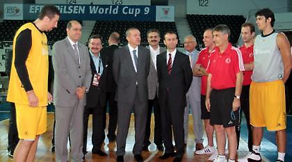 Ο Ερντογάν στην προπόνηση της Τουρκίας (pics)