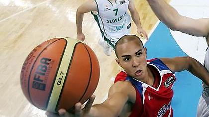 Αρόγιο: «Μην μας υποτιμάτε»