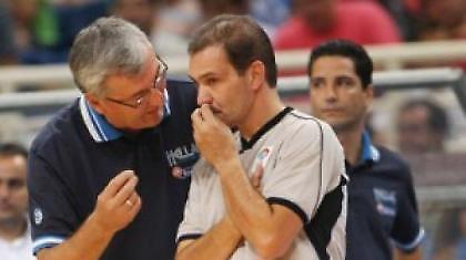 Οι «σφυρίχτρες» της πρεμιέρας