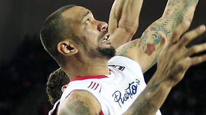 Ο ψηλός και ο κοντός απειλούν