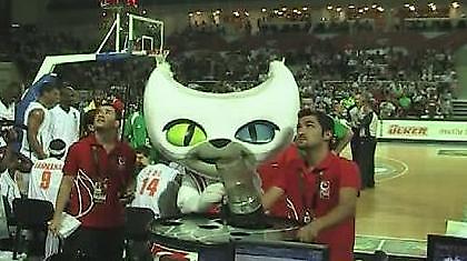 O Bascat «πυροβολεί» (video)