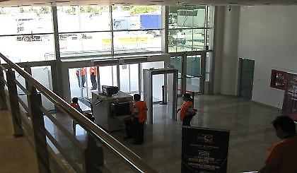 Ούτε στο αεροδρόμιο (pic)