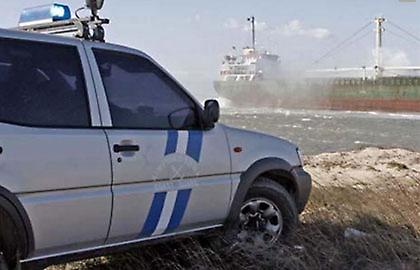 Έπεσε στην θάλασσα για να μην συλληφθεί