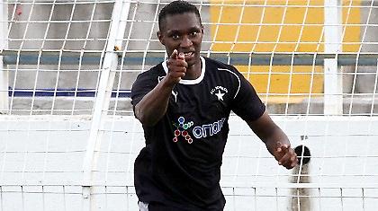 Υπογράφουν οι Φουρτάδο, Τζημόπουλος