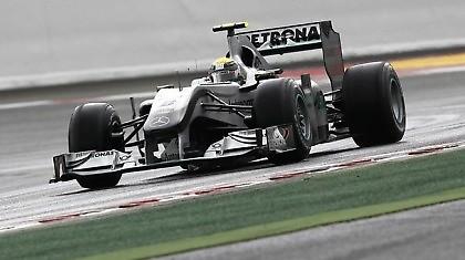 Δεν έχει άλλα βάθρα για τη Mercedes