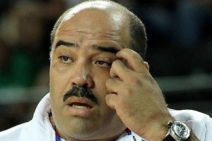 Μάλλον τον πείραξε το χτύπημα στο κεφάλι