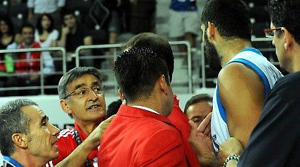 Επεισόδιο Μπουρούση - Τάνιεβιτς!