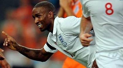 Καθάρισε με χατ-τρικ ο Ντεφόε για τα «λιοντάρια»