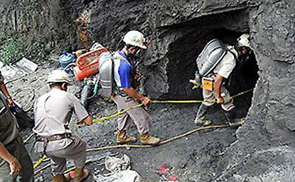 Νέες γεωτρήσεις στο ορυχείο με τους παγιδευμένους μεταλλωρύχους