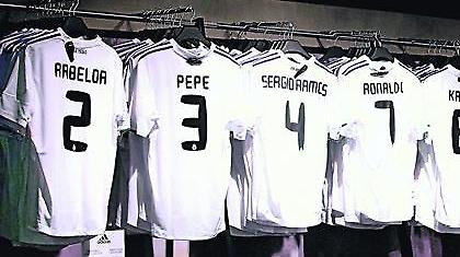 Πρωτιά στις φανέλες για Ρεάλ και Μαν. Γιουνάιτεντ