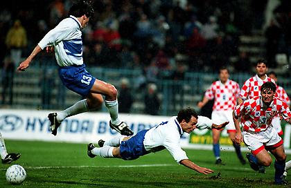 Με 4-2-3-1 και την ευχή να βρεθούν στο… κακό τους φεγγάρι!