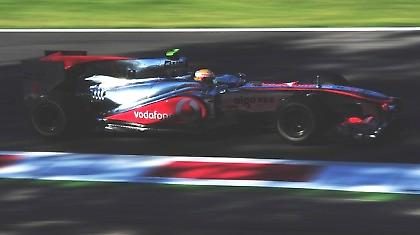 Ταχύτερος ο Μπάτον στον «Ναό της ταχύτητας»