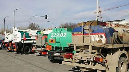 Απεργία διαρκείας ξεκινούν οι ιδιοκτήτες φορτηγών - βυτιοφόρων