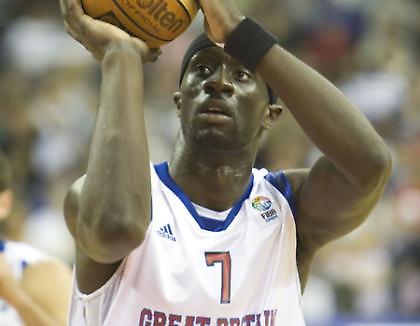 Τέλος από την Κάχα Λαμποράλ ο Μενσά-Μπονσού