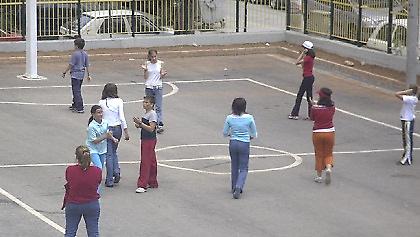 Αρχίζουν αύριο τα σχολεία